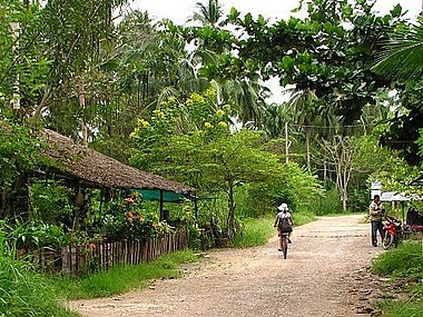 Balade en vélo dans la campagne près de Bangkok