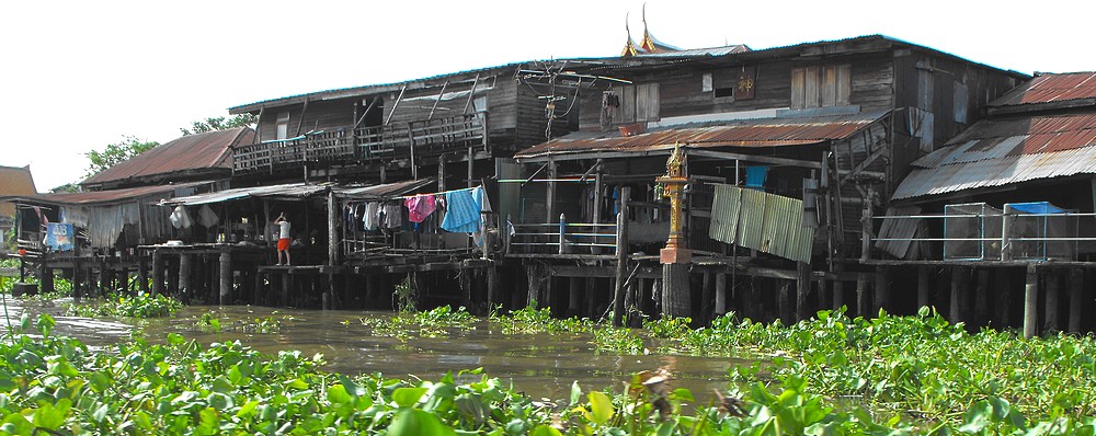 Maisons au bord des klongs de Bangkok