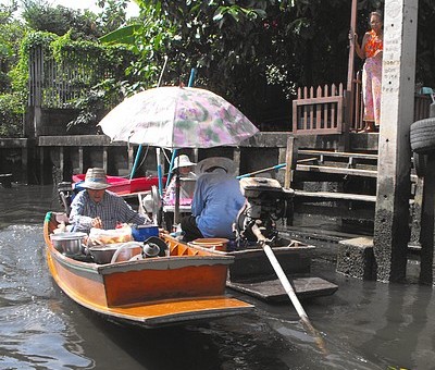 Petit marché flottant de Taling Cham