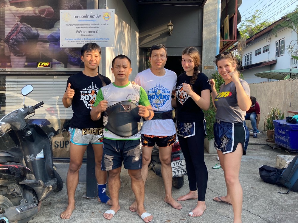 Au camp d'entrainement de boxe thaï en Thaïlande