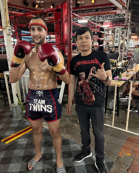 Préparation au combat de boxe thaï en Thaïlande à Chiang Mai avec combattant français amateur