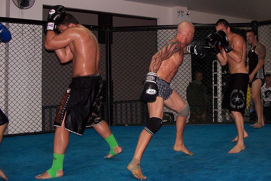 entraînement au MMA en Thailande