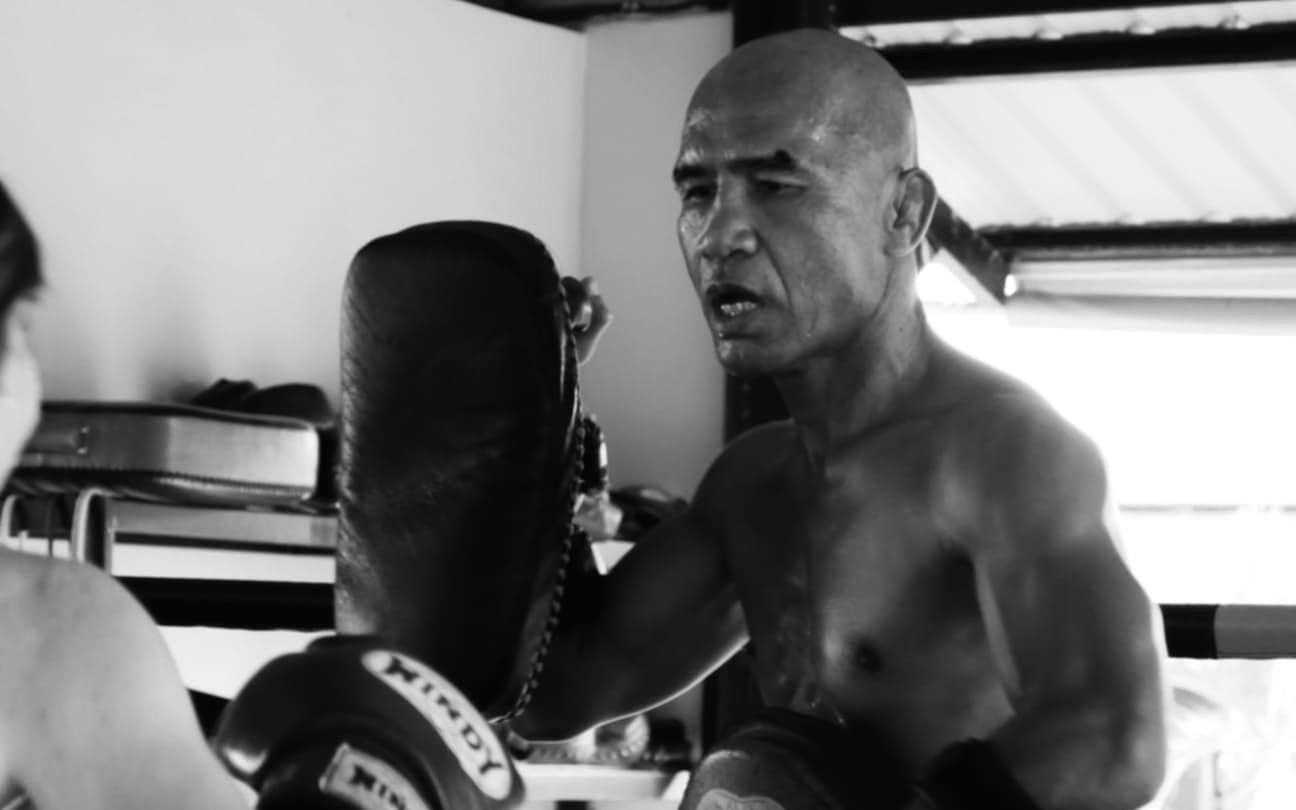 entraineur de muay thai expérimenté pour tout niveau près de la mer en Thaïlande