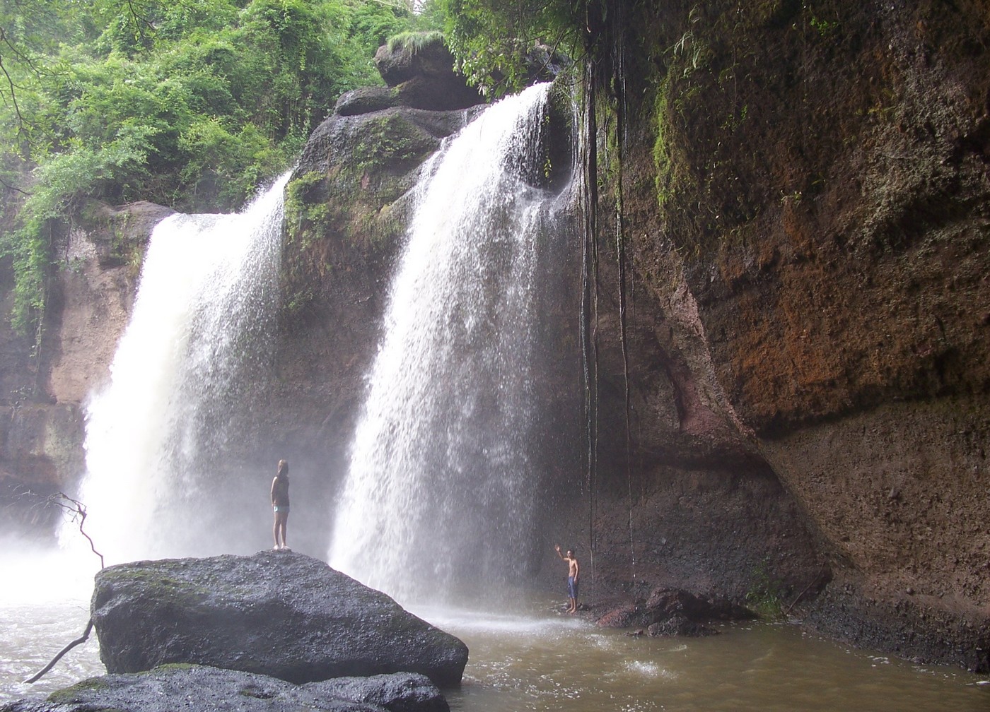 Cascade spectaculaire à Khao Yai en Thailande